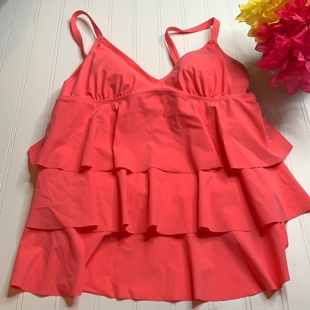 Lands’ End Watermelon Color tiered Tankini Top 6 SW2052